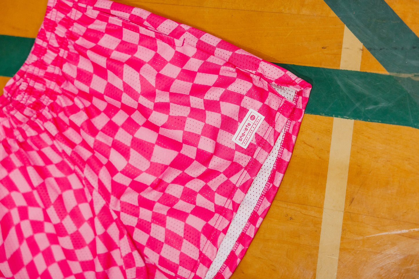 ALL BOXED OUT SHORT IN PINK